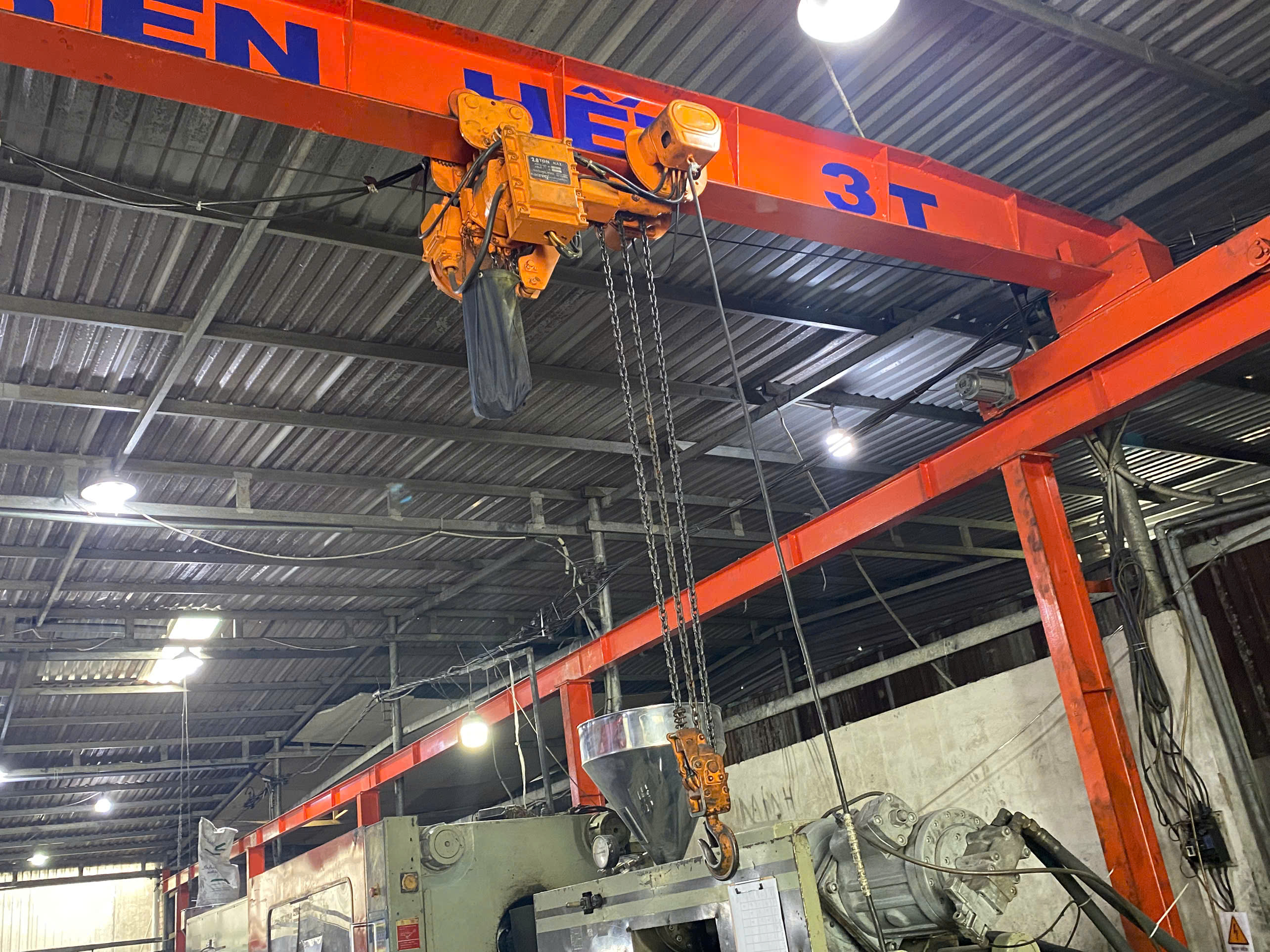 Overhead Crane & Electric Hoist.jpg